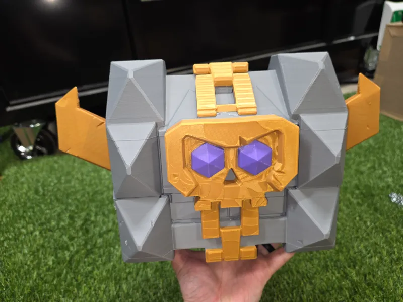 Legendary Chest - LIFE SIZE (Clash of Clans)