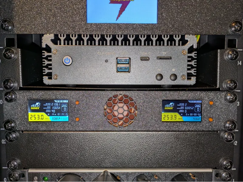 Nerdminer x2 + Fan 10 inch Rack 1U Panel 