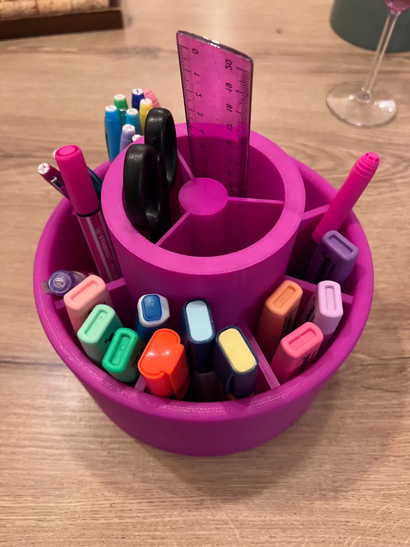 Pen, pencil, color organizer