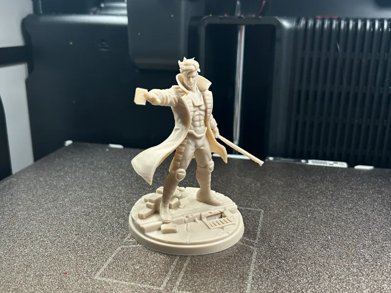 Gambit X-Men Figurine - Kinetic Card Pose