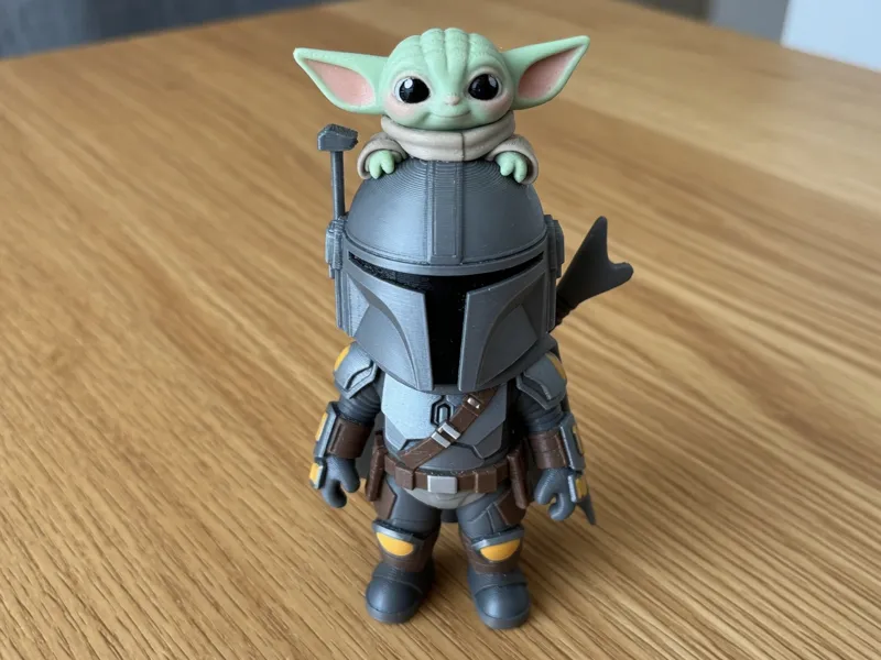 Mandalorian & Grogu On Head Figure | Star Wars