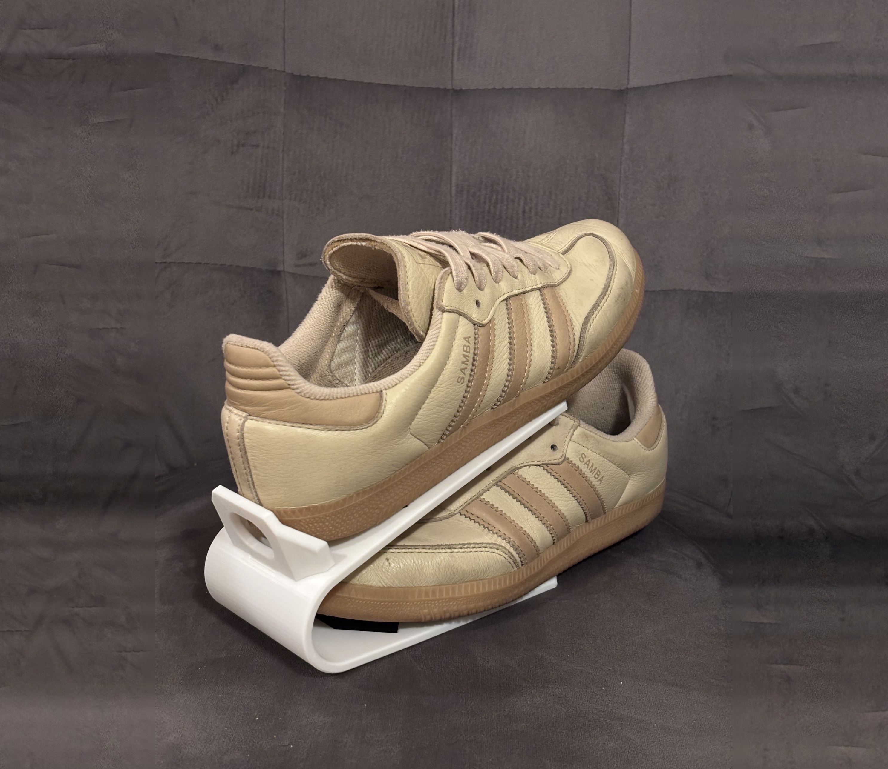 Shoe organizer - lightweight and stackable - 1