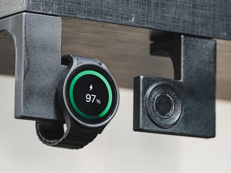 Galaxy Watch 6 - Charger and Stand