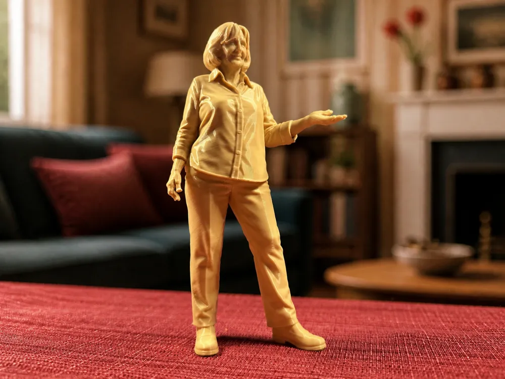 Figura decorativa: Sylvia Noble – Doctor Who Figure (1:10 Scale). Referencia del modelo original.