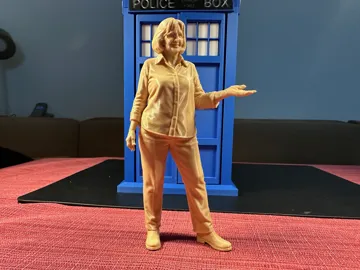 Figura decorativa: Sylvia Noble – Doctor Who Figure (1:10 Scale) — vista de referencia 2