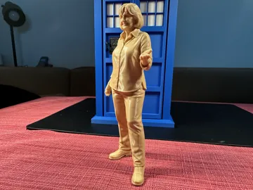 Figura decorativa: Sylvia Noble – Doctor Who Figure (1:10 Scale) — vista de referencia 3