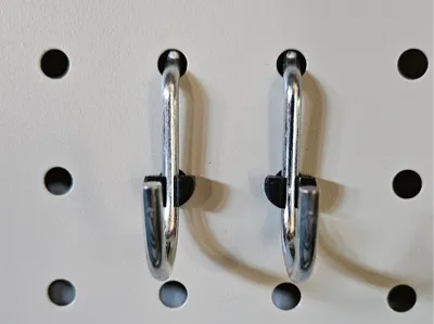 Compact Clip For Pegboard Hooks