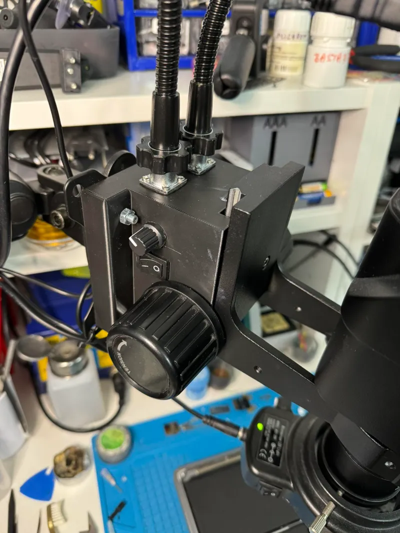 Eakins Microscope Bracket for VESA articulating arm with Gooseneck Lighting
