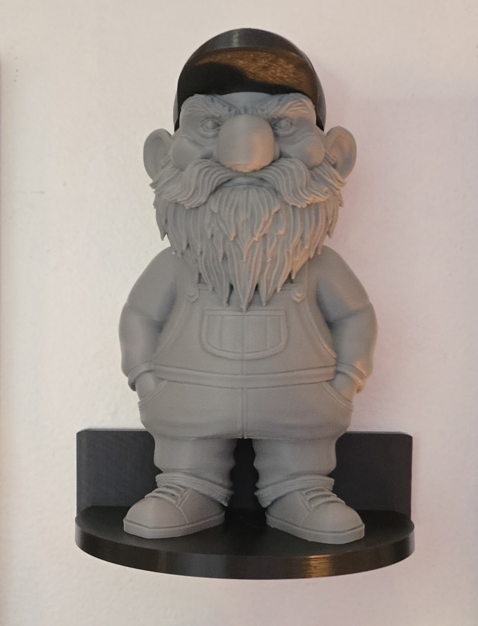 Miniatura 2 do modelo 3D Grumpy Old Man