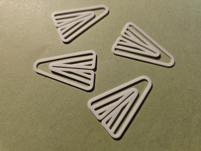 Slim paper clip | bookmark