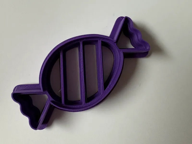 Wrapped Candy Cookie Cutter (imprint)