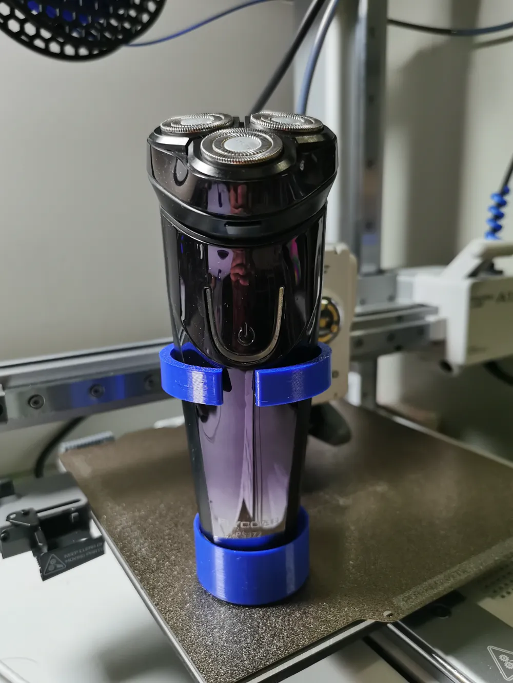 Shaver holder/Electric toothbrush holder剃须刀壁挂架 by GUANYYYYY MakerWorld