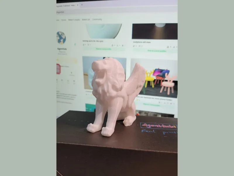angle lion