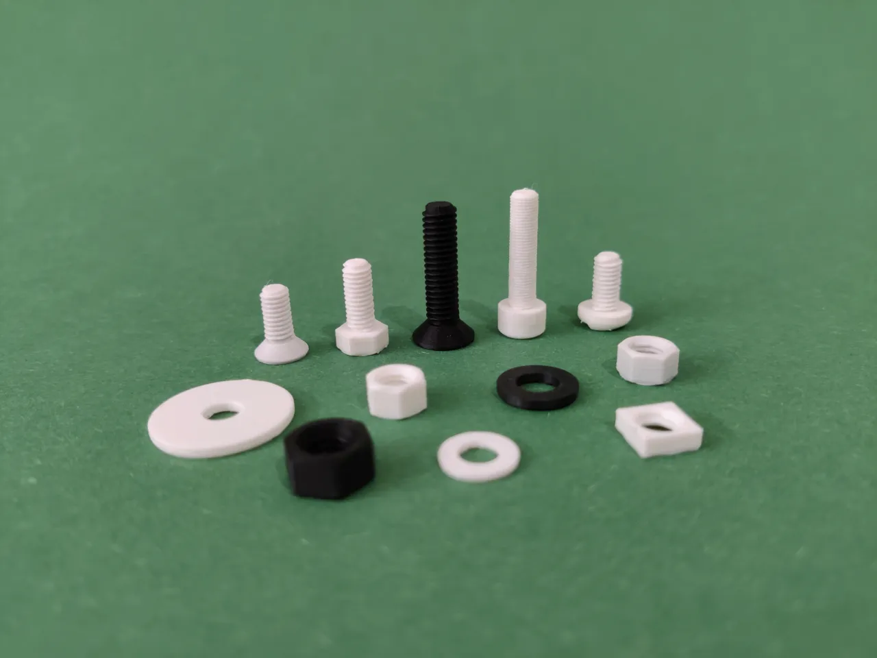 Screw Generator - Parametric Screws, Nuts & Washer view 3