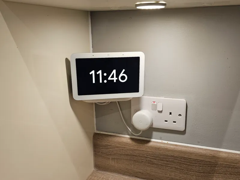 Google Nest Hub Corner Wall Mount