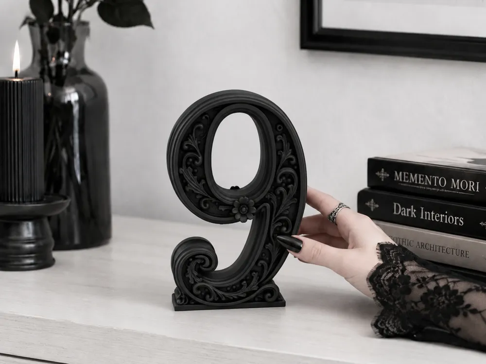 Estante o repisa: Goth Baroque Number 9 Floral Shelf Decor Piece. Referencia del modelo original.