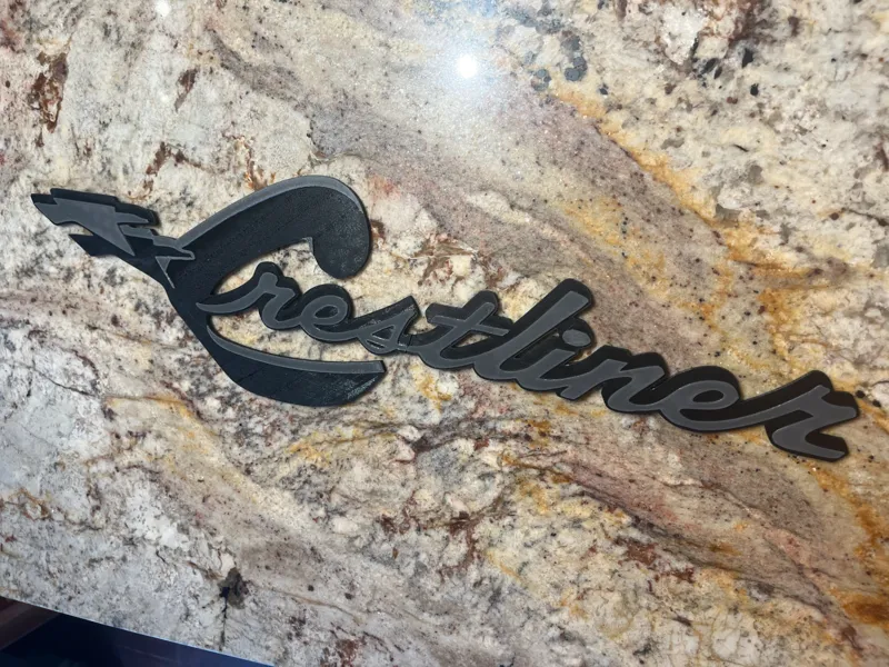 Crestliner Logo