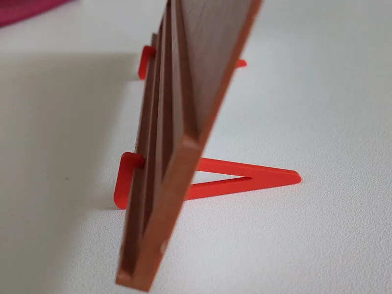rummikub shelf support 4mm wide