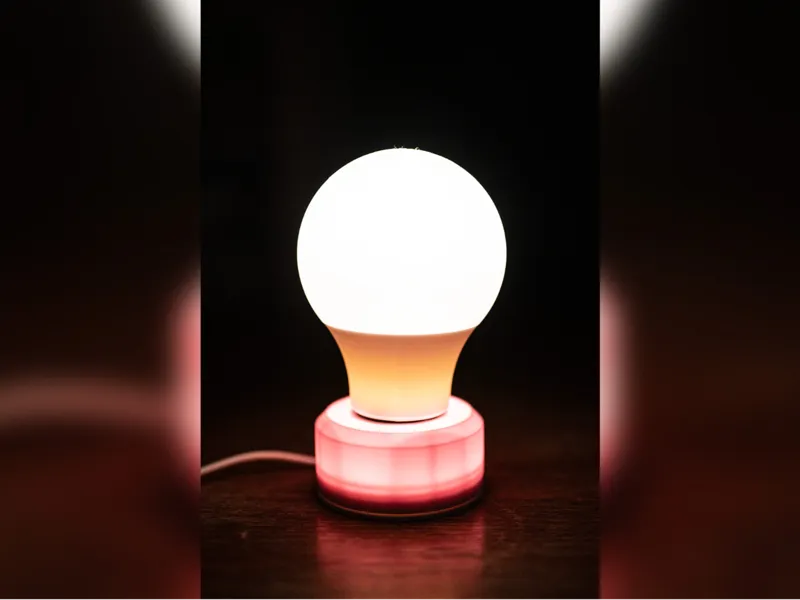 Realistic LED bulb lamp