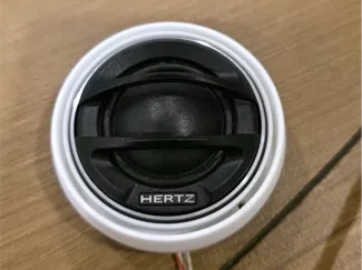 Hertz tweeter mounting ring with outer light trim