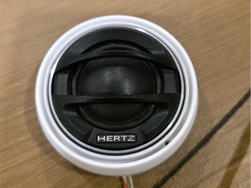 Hertz tweeter mounting ring with outer light trim
