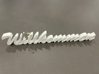 Willkommen Deko Schriftzug mit Bohrung im "i"