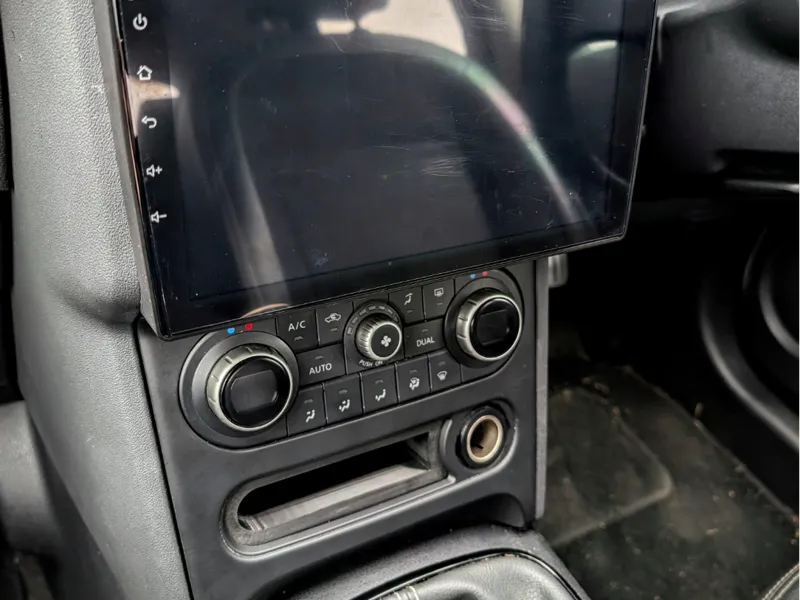 Nissan Qashqai J10 Phone Slot