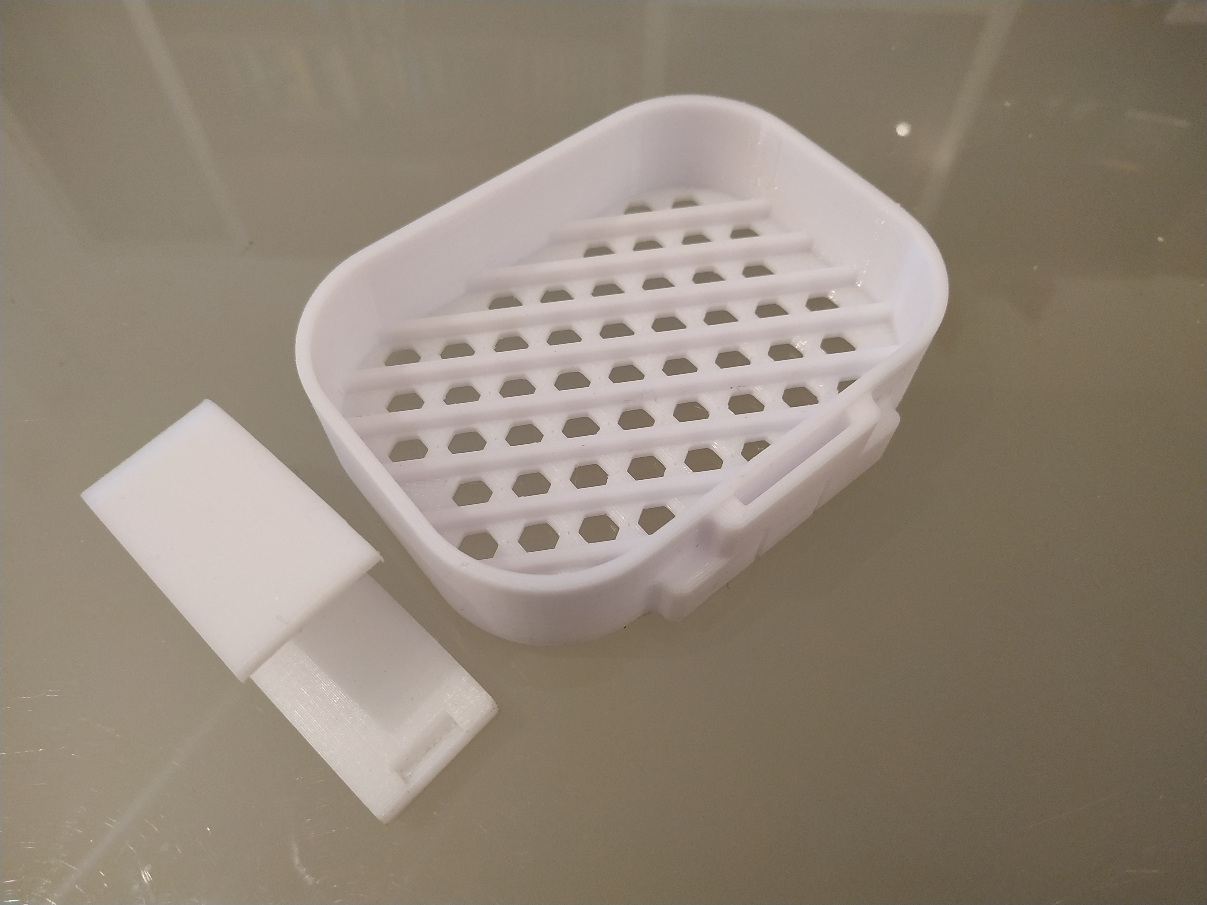 Miniatura 1 do modelo 3D Hanging Soap Dish