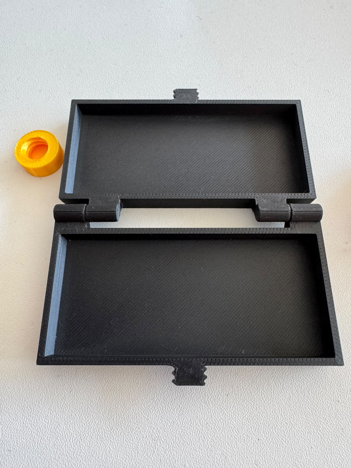 Miniatura 2 do modelo 3D Geld Geschenkbox mit Text