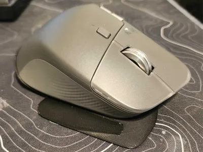 MX Master 4 finger rest