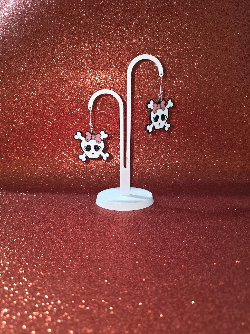 Love skull earrings view 3