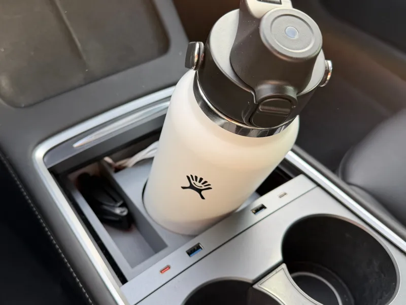 Large bottle holder for Tesla Model 3 (2021-2023)