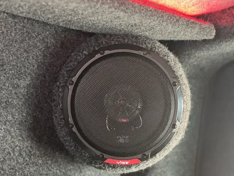 Letrero o emblema decorativo: 165mm / 6.5" 45° Angled Speaker Pod — referencia de MakerWorld