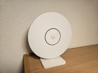 Ubiquiti U7 Pro XG and XGS stand