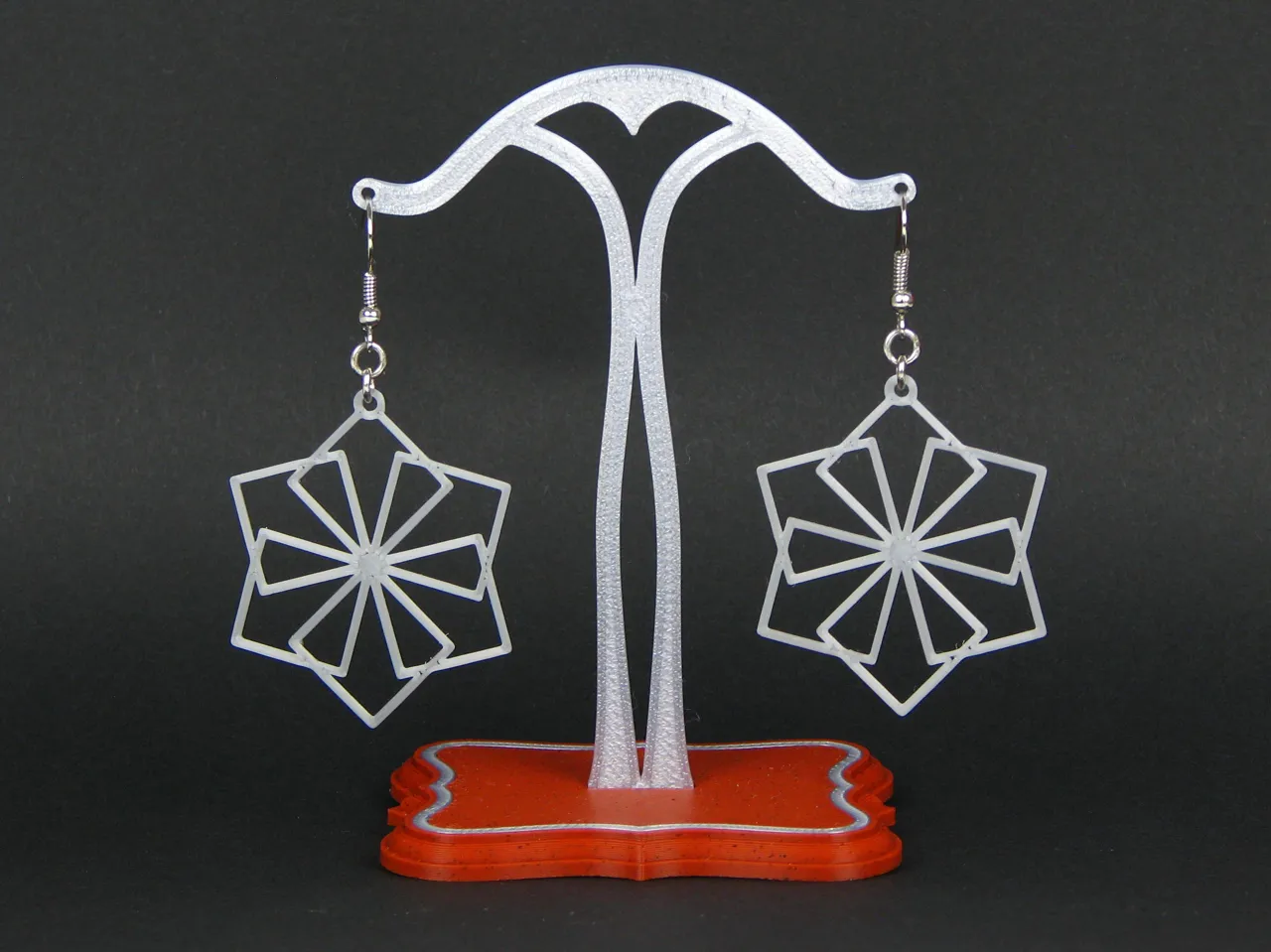 Vintage style earring stand view 2