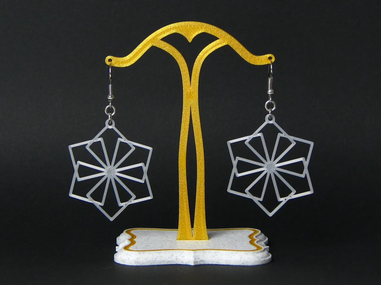 Vintage style earring stand view 4
