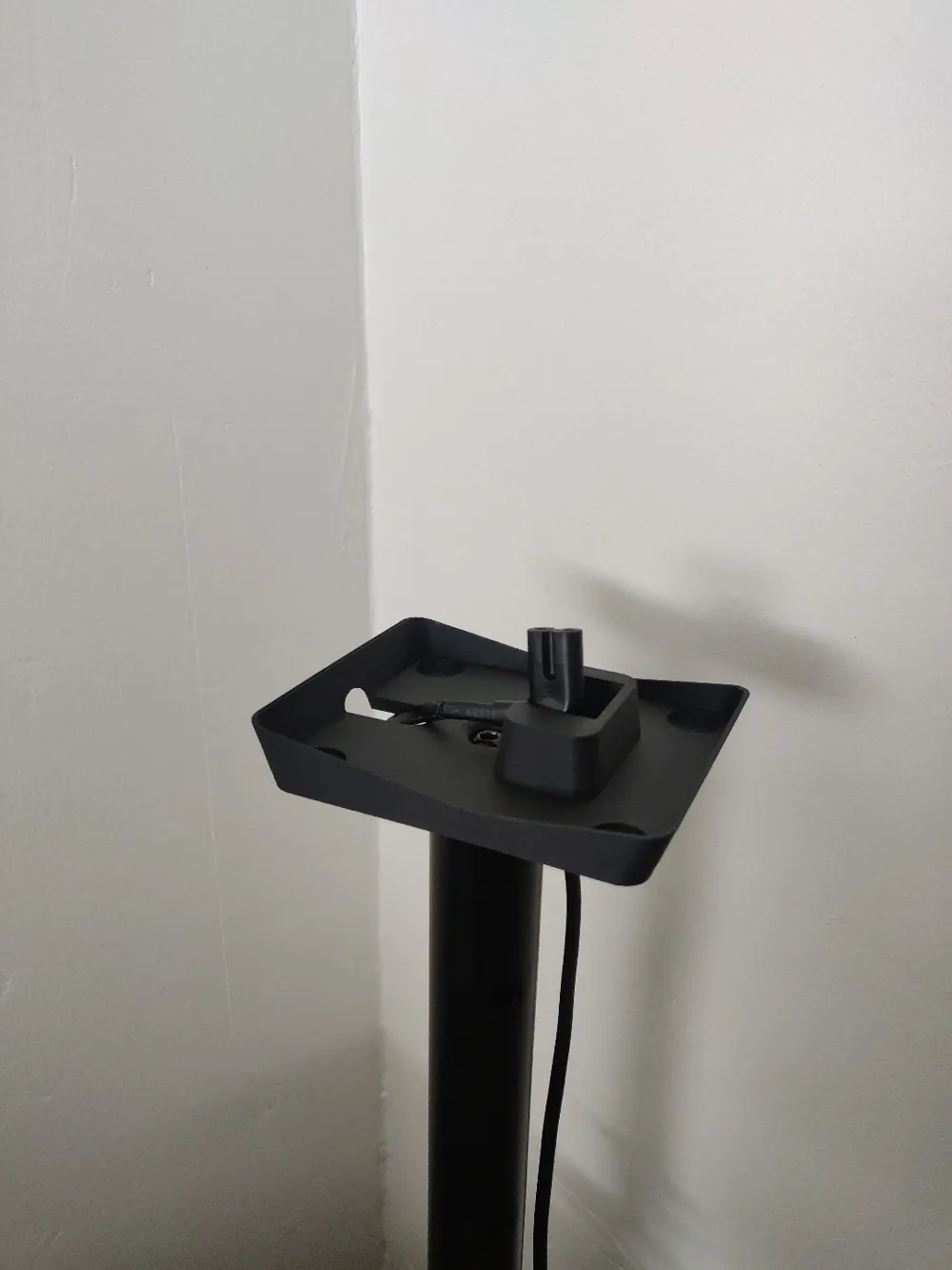 Samsung rear speaker stand Remixed by ROMPP4 MakerWorld