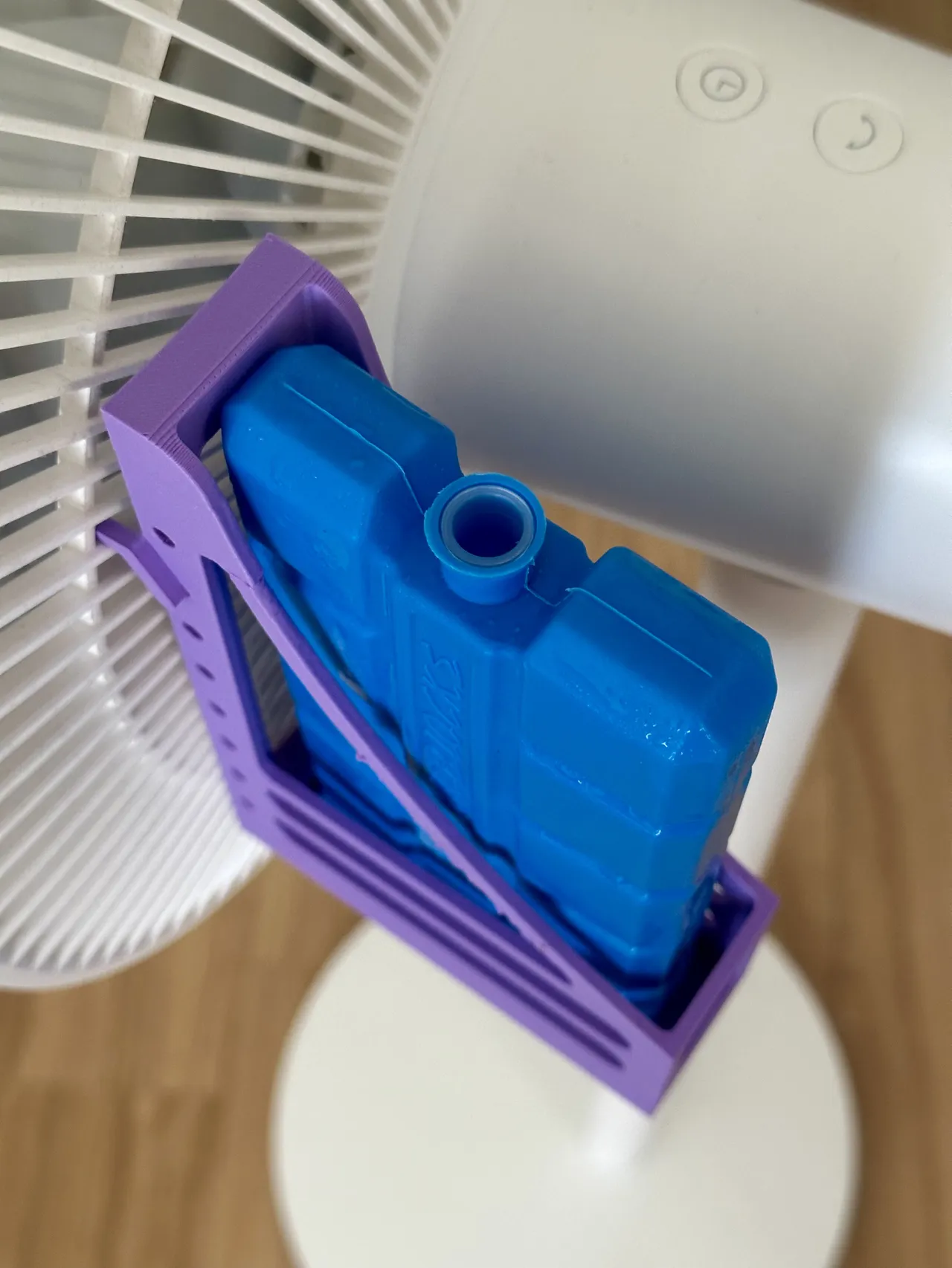 Kühlakku-Halterung für Ventilatoren view 2