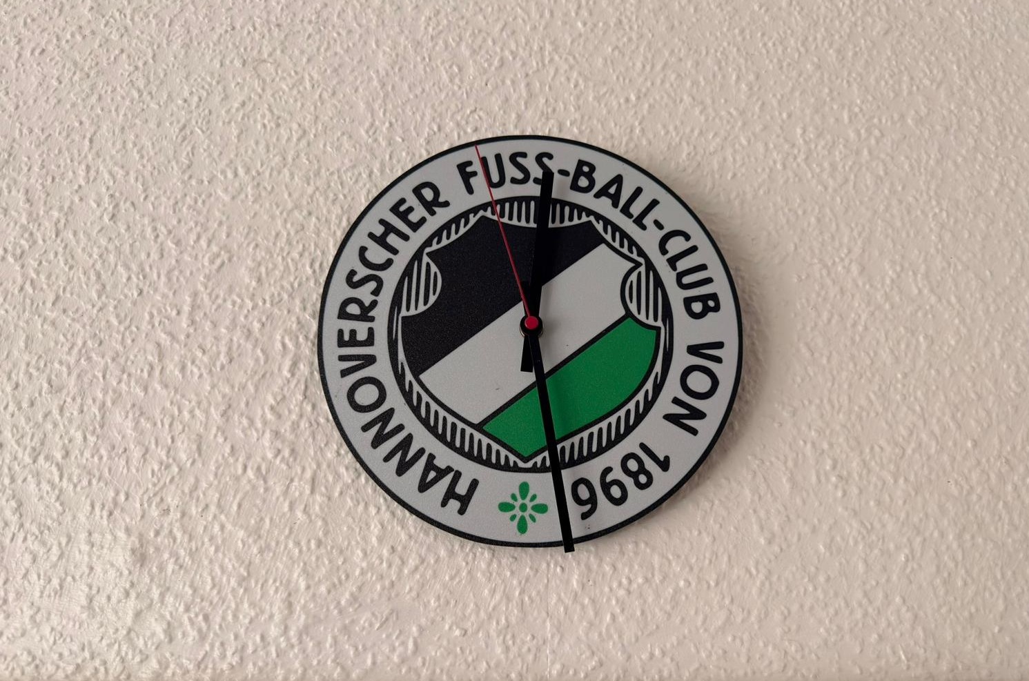 Hannover 96 Keychain HFC 96 - Free 3D Print Model - MakerWorld