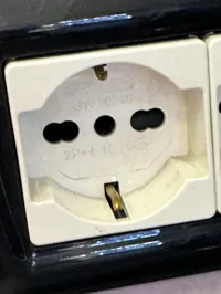 Adaptateur de prise Schuko renforcé — photo 8