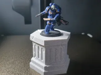 Miniature 40K Pillar Display for 32mm Bases
