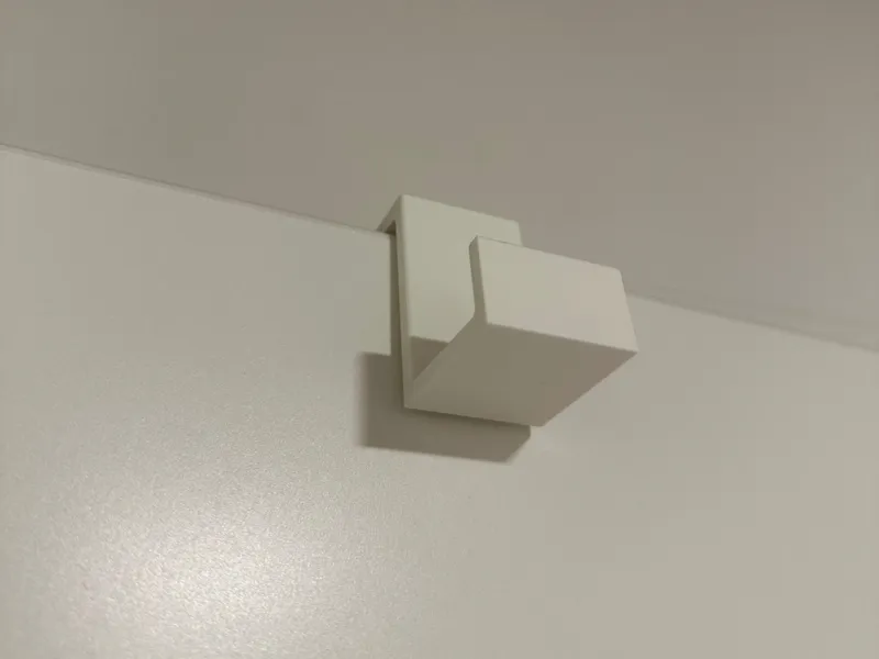 sturdy door hook / Tuerhaken