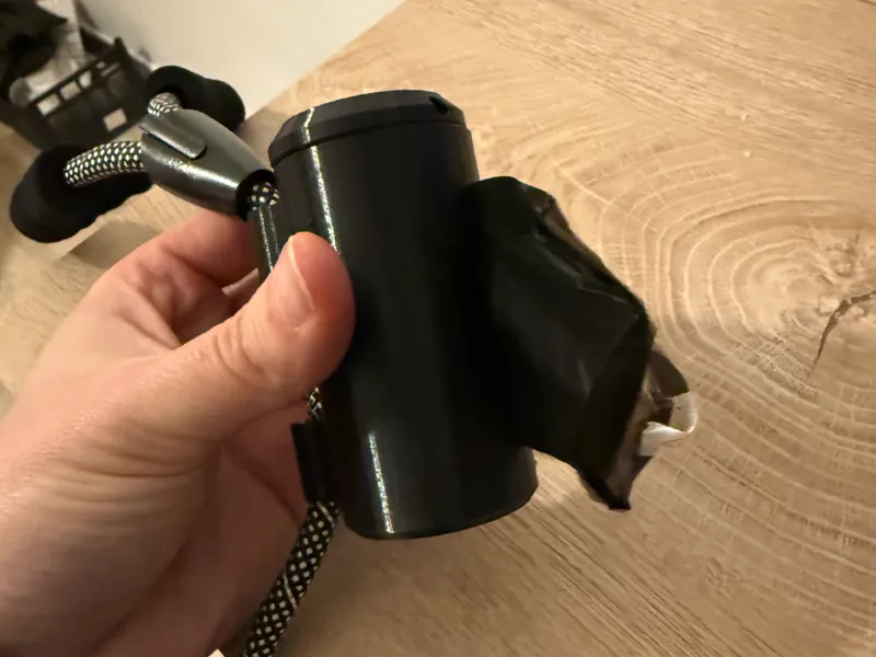 Dog Poop Bag holder for rounded leashes