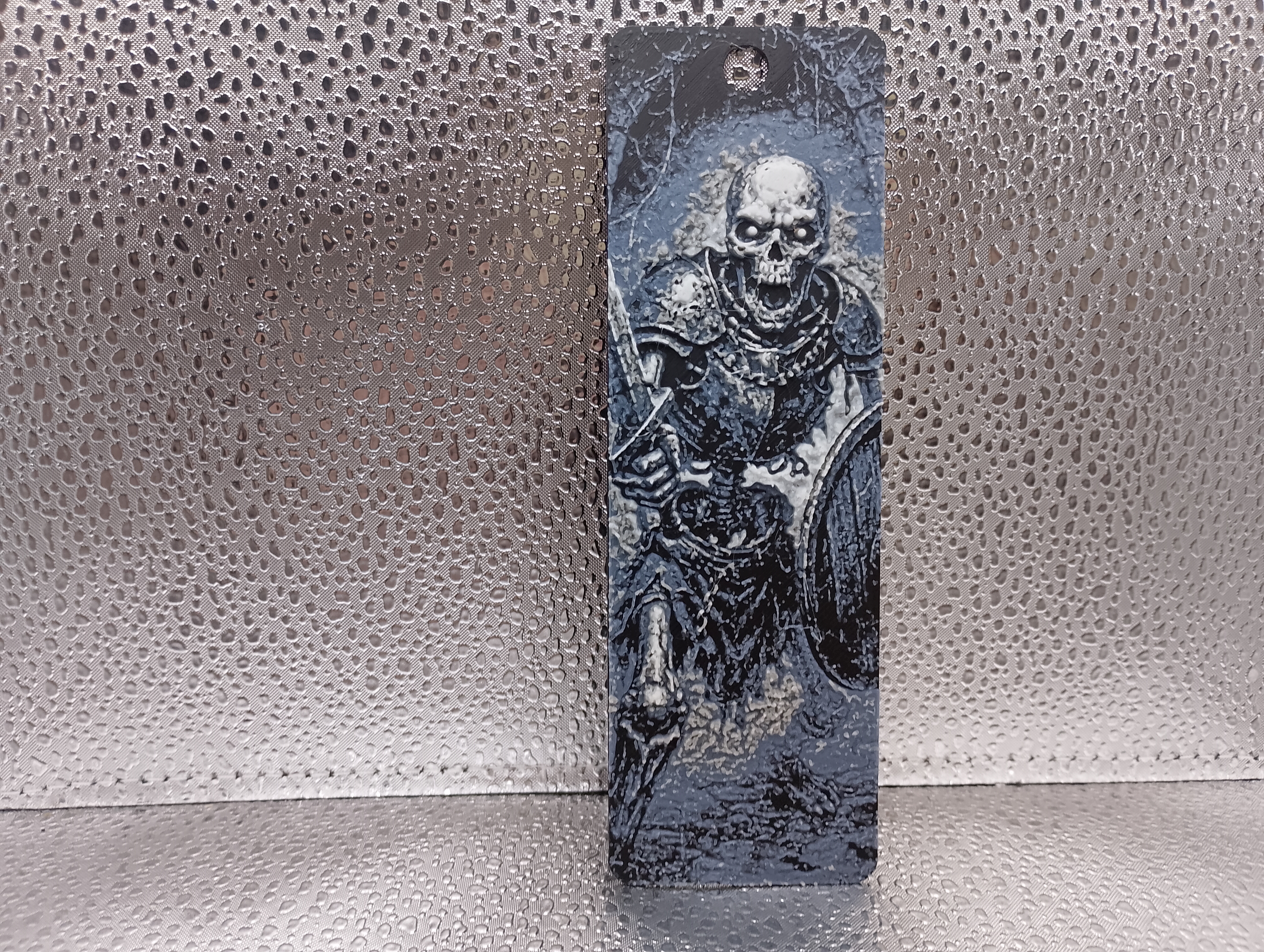 Miniatura 4 do modelo 3D Skeleton Bookmark – Hueforge