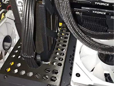 Thermaltake Tower 600 Modular GPU Cutout Shelf