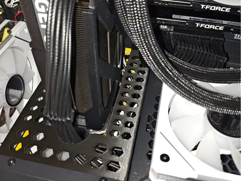 Thermaltake Tower 600 Modular GPU Cutout Shelf