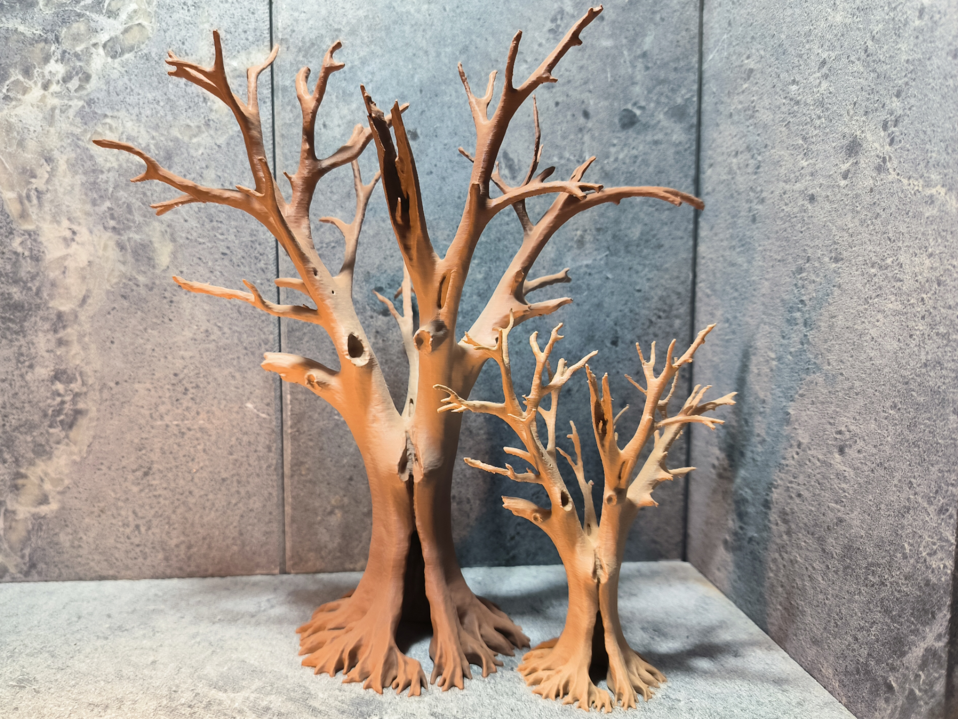 Alter Baum mit totem Holz  13/17/24 cm skalierbar