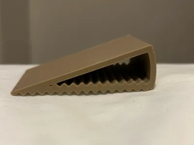 Door stop for carpet