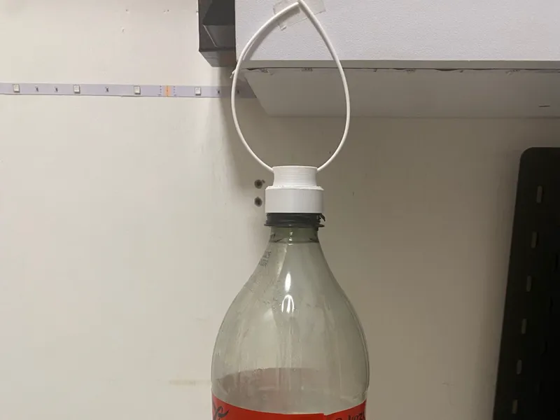 copri tappo con foro per bottiglie in pet 