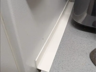 Magnetic Fridge-to-Counter Gap Filler Crumb Guard